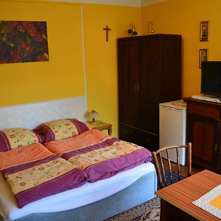 Privat Henry Bed & Breakfast Liptovsky Mikulas Luaran gambar